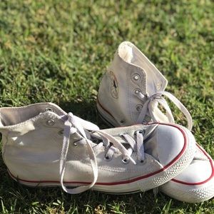 White high top converse !